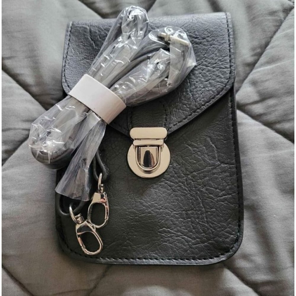 NEW Touch Screen Purse Black SmartPhone Pouch Bag Removable Crossbody Strap